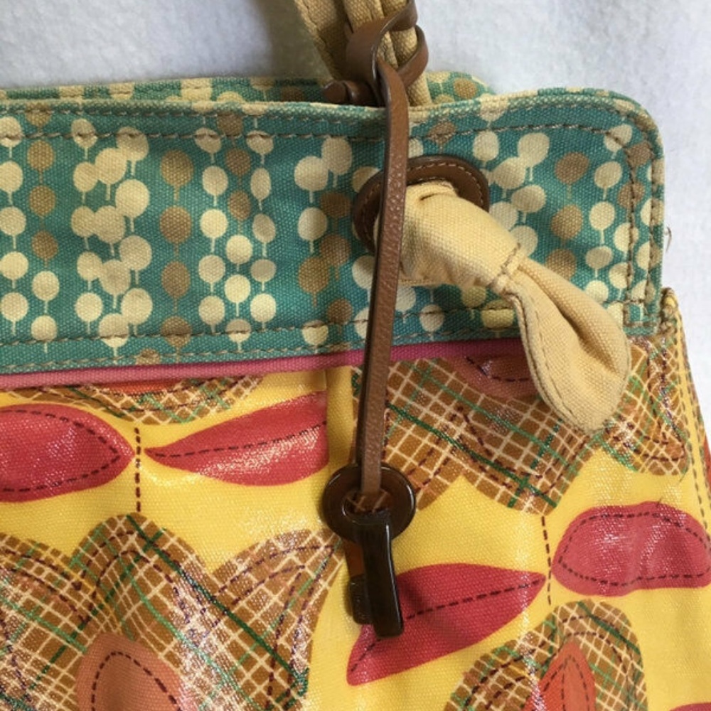 Fossil Key Per Tulip Flower Coated Canvas Purse - image 2